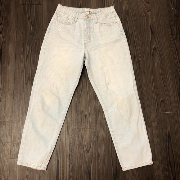 Women’s Distressed Light Wash Denim Jeans - Picture 2 of 5